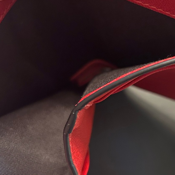 AUTHENTIC VERSACE WALLET - Picture 7 of 7